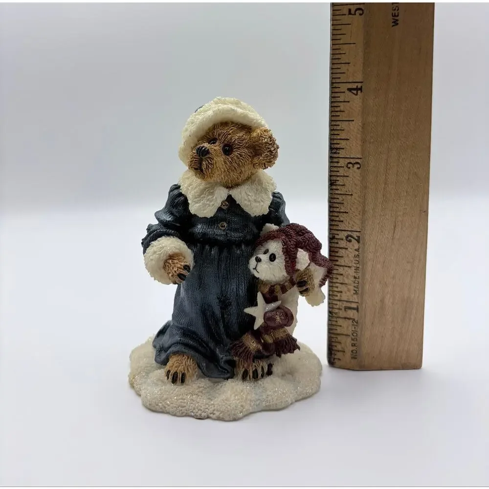 Vintage 2000 Genevieve Berriman w/ Brady Boyds Bears and Friends Bearstone Coll.